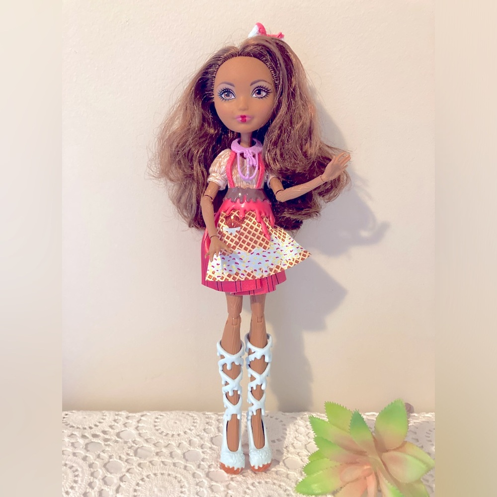 Monster High Doll Ever After High Cedar Wood Sugar Coated Mattel 2014